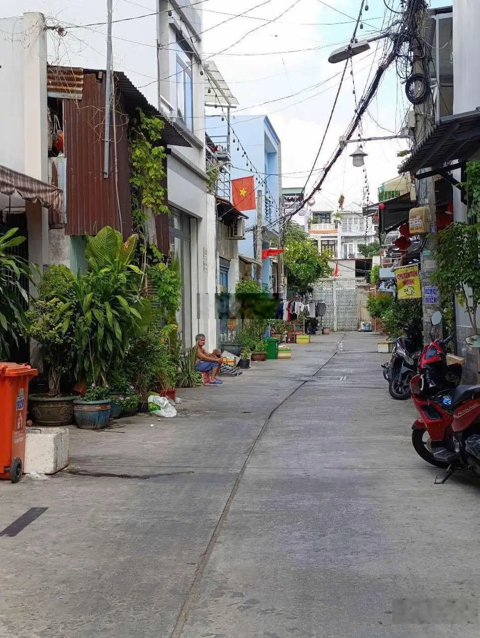 Cần bán gấp nhà đường Lạc Long Quân P3, Q11 42m2