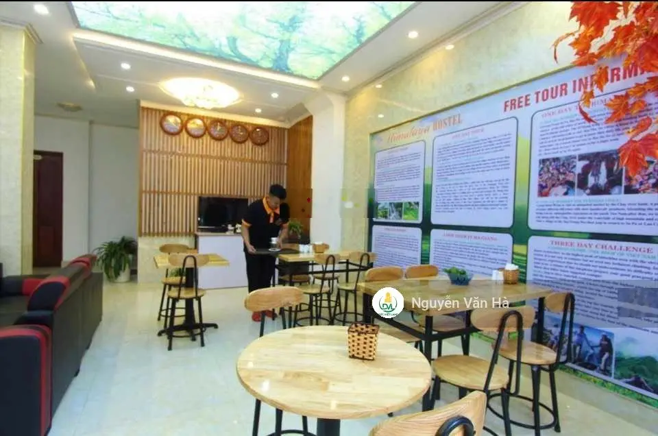 Bán khách sạn 5 tầng gần ngay đầu ngõ Hùng Hồ đường Xuân Viên, TT Sapa, TP Lào CAI DT 126 m2 MT 9m