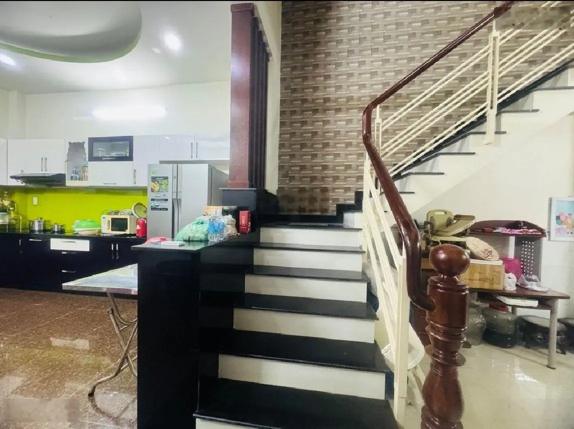Nhà 3 tầng ~100m2 hẻm oto sát mặt tiền Phạm Văn Bạch chỉ 7,x tỷ