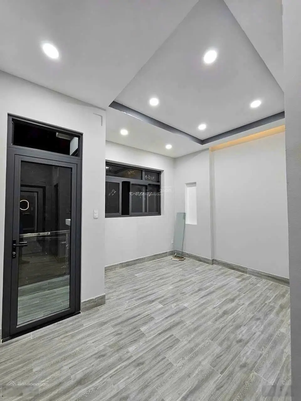 Bán nhà riêng tại Huỳnh Tấn Phát, 7,45 tỷ, 70m2, 4PN, 5WC, 3 tầng, giá siêu hời