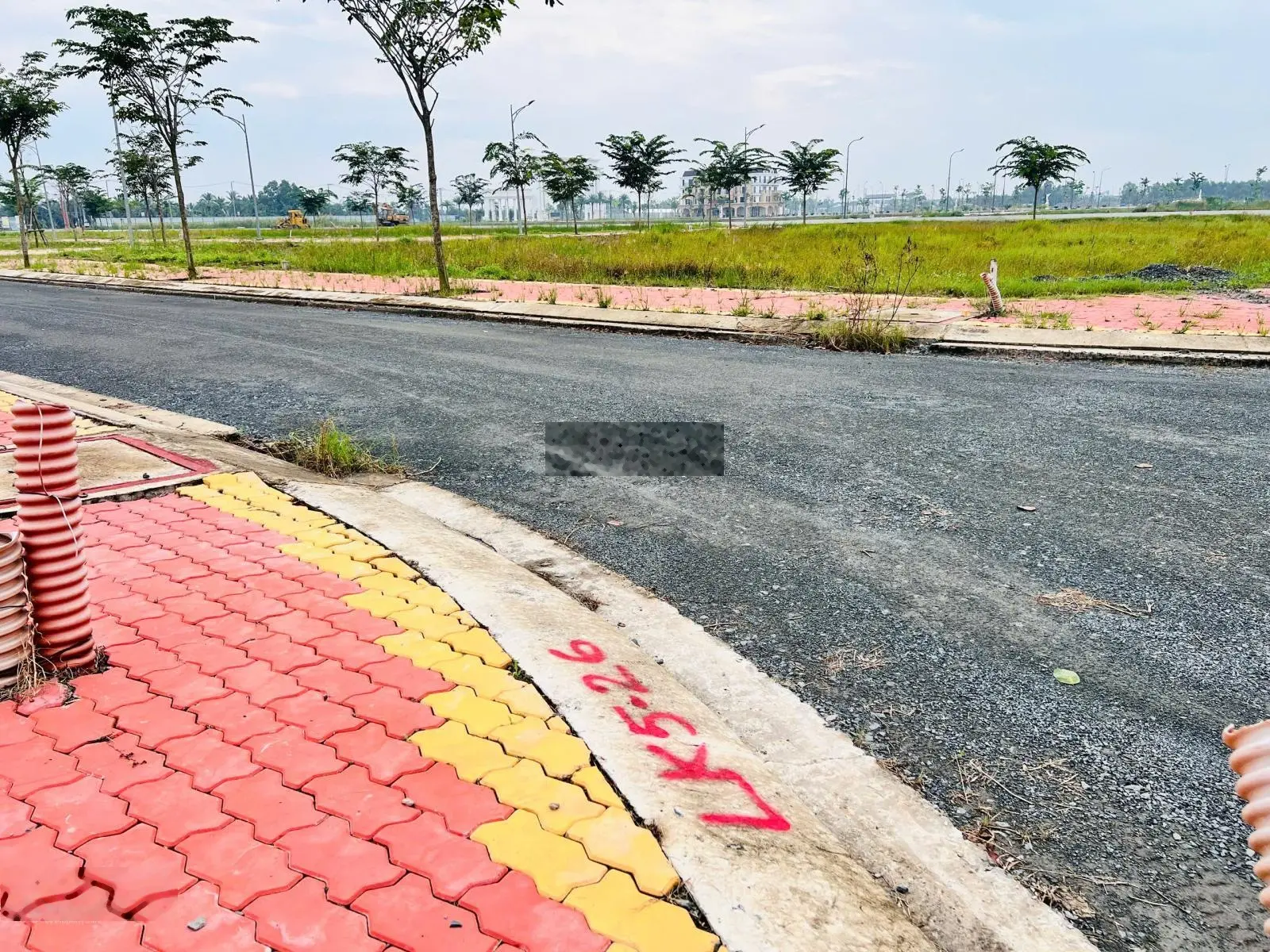 Lô góc 8x20m đối diện công viên, ngay trung tâm hành chính mới Thủ Thừa