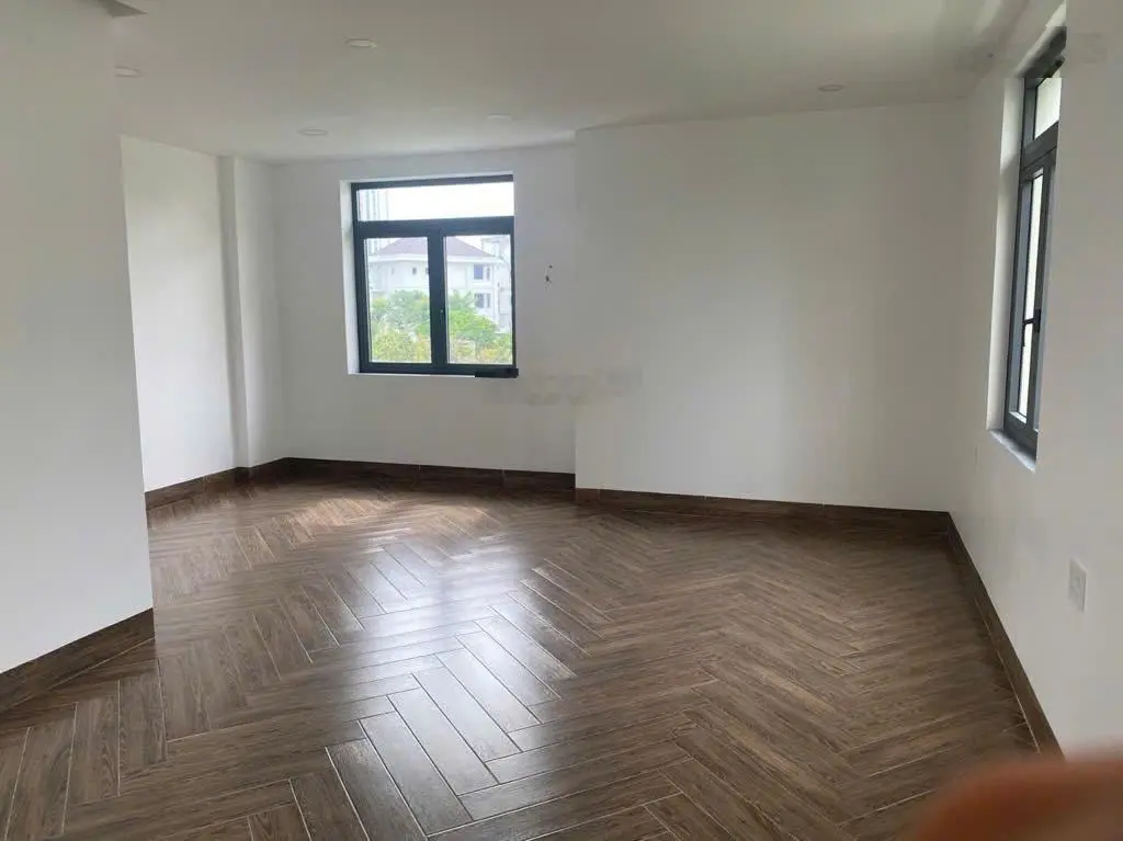 BÁN BIỆT THỰ VIP Đ31. P. PHƯỚC LONG B. THỦ ĐỨC. DT 200M2 4 LẦU. GIÁ CHỈ NHỈNH 20 TY