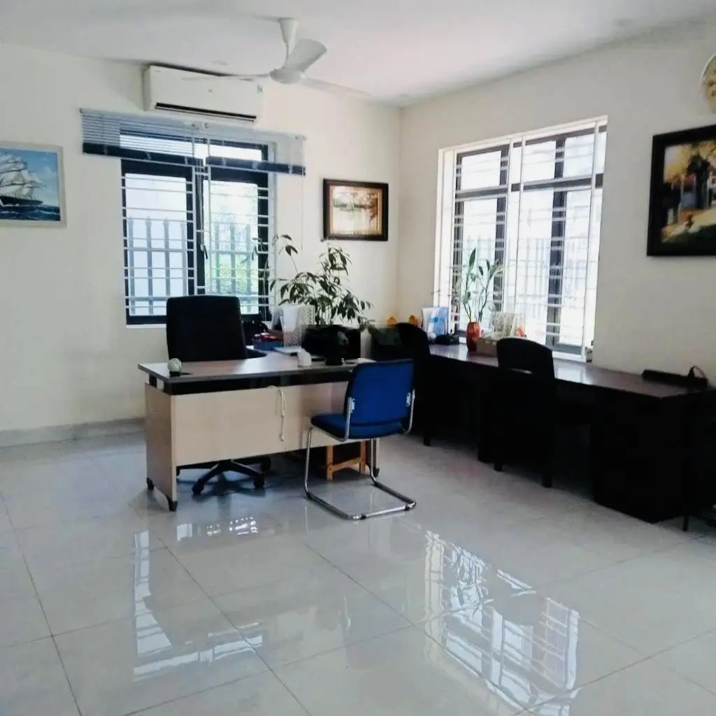 Bán biệt thự mặt phố ngô thì nhậm- q. hbt-vị trí đẳng cấp-dòng tiền cao ngút- 230m2- mt 8m- 168 tỷ.