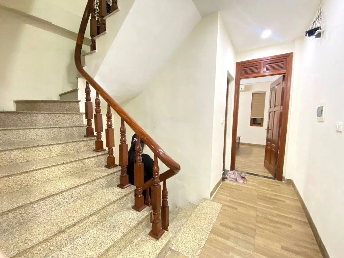 Bán nhà Phương Liệt 43m - 5 tầng - 3.8mMT - ngõ nông kinh doanh nhỏ - Giáp ranh Hai Bà Trưng.