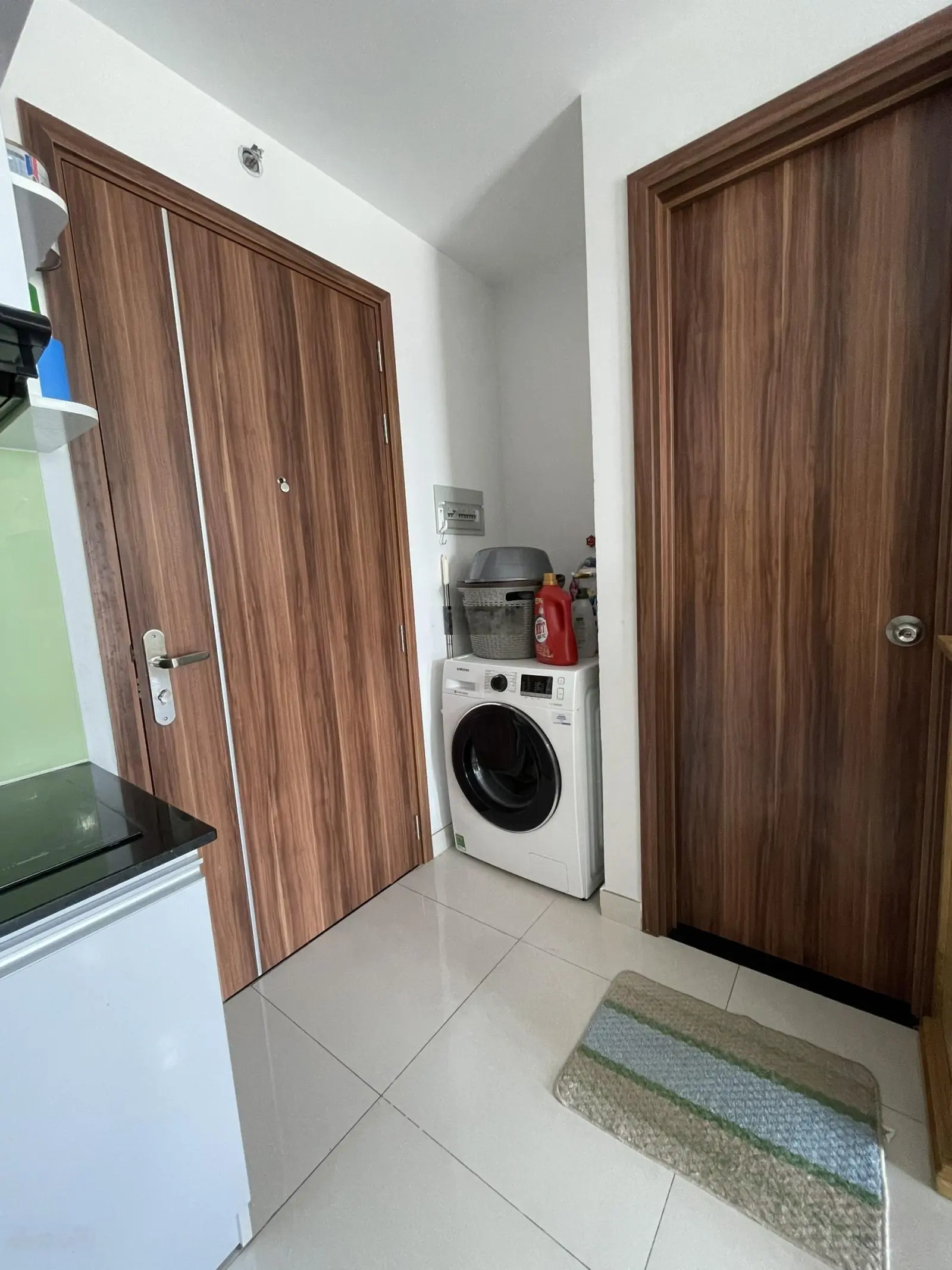 Bán căn hộ 46m2, 1Pn+, 1wc có ban công , Sổ hồng lâu dài0932 013 ***
