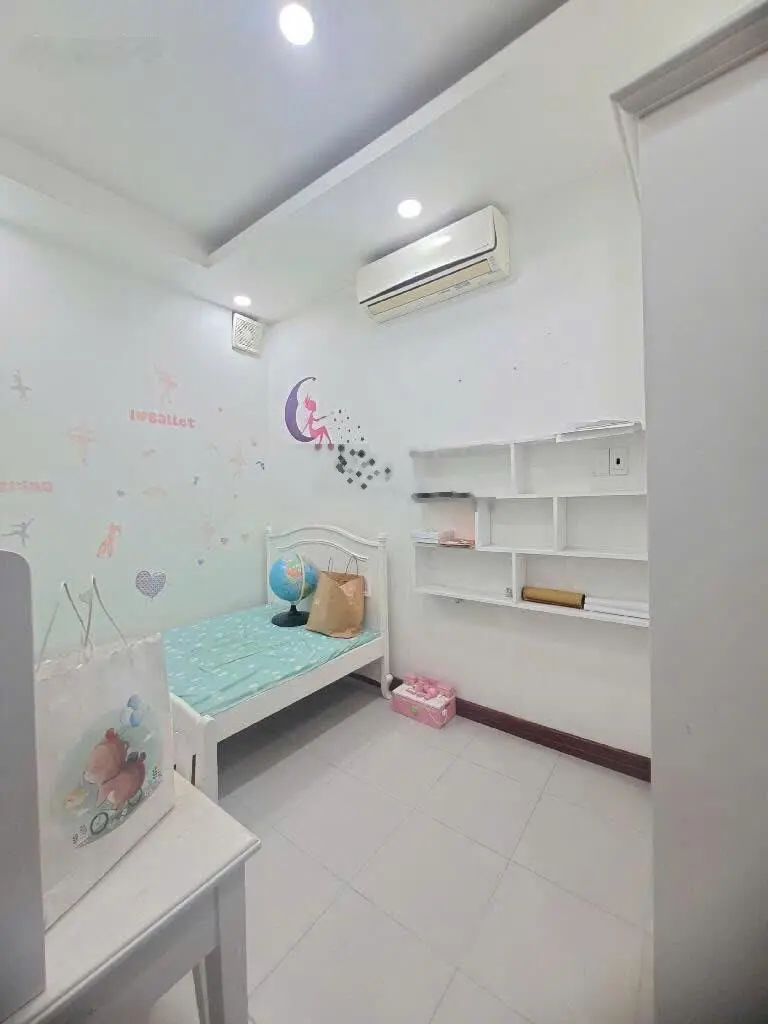 Hàng hiếm tại đường nguyễn văn công, 6,5 tỷ - 3 pn, 3 wc, 42m2 ( 4.4m x10m)