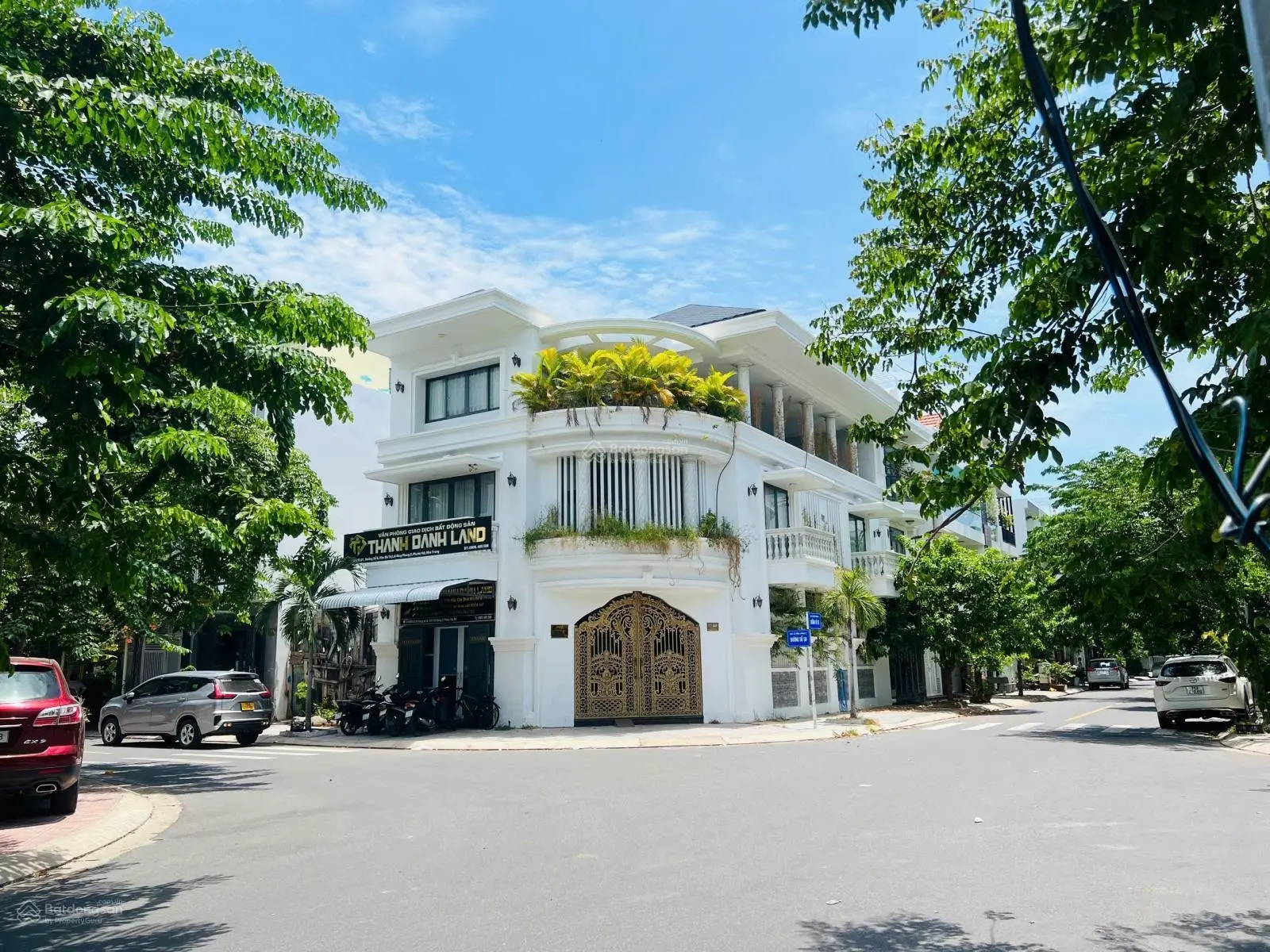 Bán căn biệt thự góc ngã tư đối diện công viên KĐT Hà Quang II chỉ 14 tỷ (đang cho thuê 25tr/tháng)