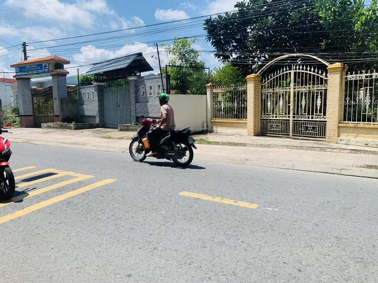 Bán lô 400m2 đẹp nhất đường NG An Ninh , ngay cạnh trường Cấp 2 , giá cực rẻ