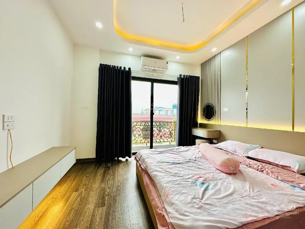 Siêu hiếm sát hồ Dương Văn Bé, Hai Bà Trưng, nhà đẹp 56m2 5 tầng, sát ôtô. Chỉ 8.4tỷ. LH 0904690958
