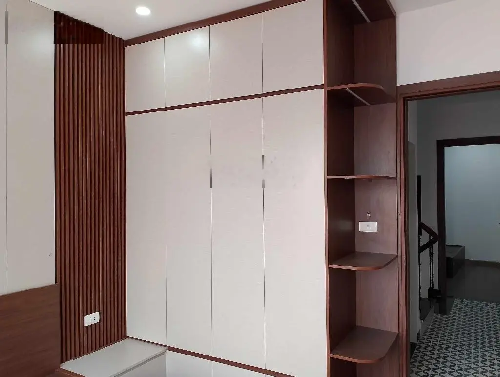 Bán nhà mới cạnh bến xe Yên Nghĩa - Ô tô đỗ cửa - kinh doanh - sát QL4 mở rộng - Full công năng