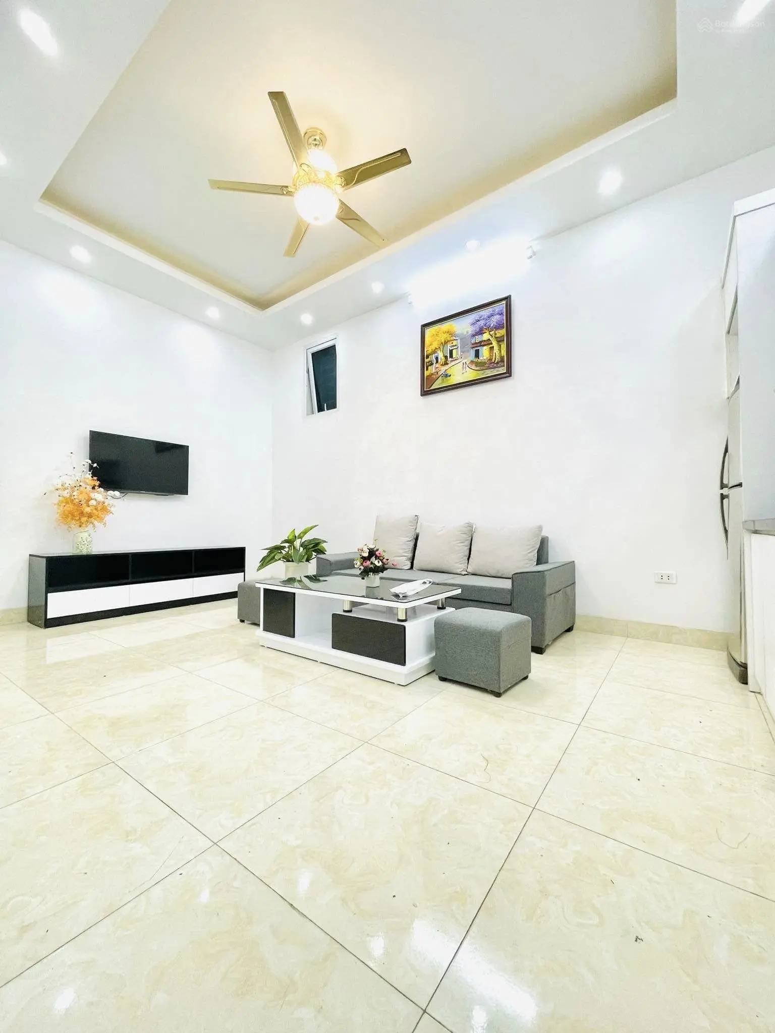 Chỉ 5.x tỷ -trần khát chân - 33m2 - 4 tầng -3 ngủ-hbt-0985826871