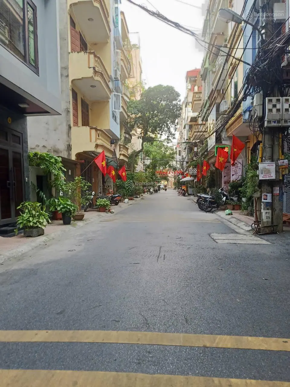 Bán nhà Doãn Kế Thiện, Phạm Văn Đồng, KDT Nam Cường Cầu Giấy 68m2, ba mặt tiền 20m, 24 chỗ, 18 tỷ