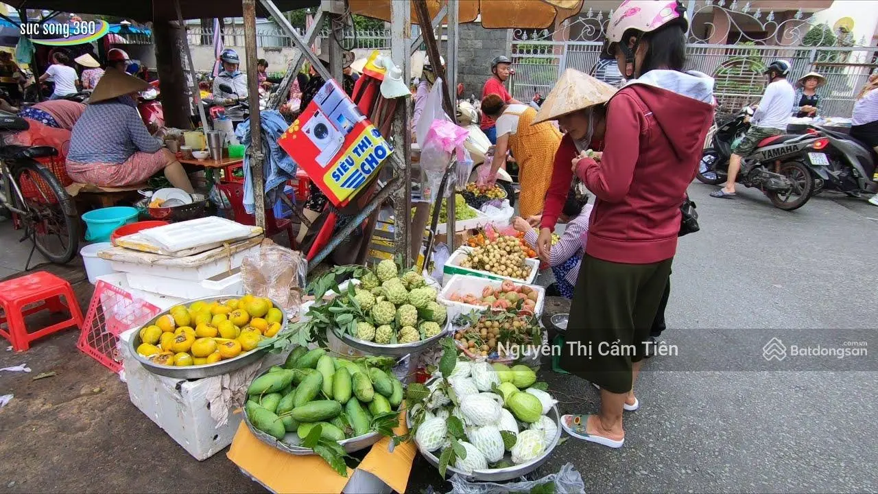 Chuyển nhượng nhà 1 trệt 1 lầu Tân Hiệp Hóc Môn DT đất 75m2, gần Nhà máy nước Tân Hiệp