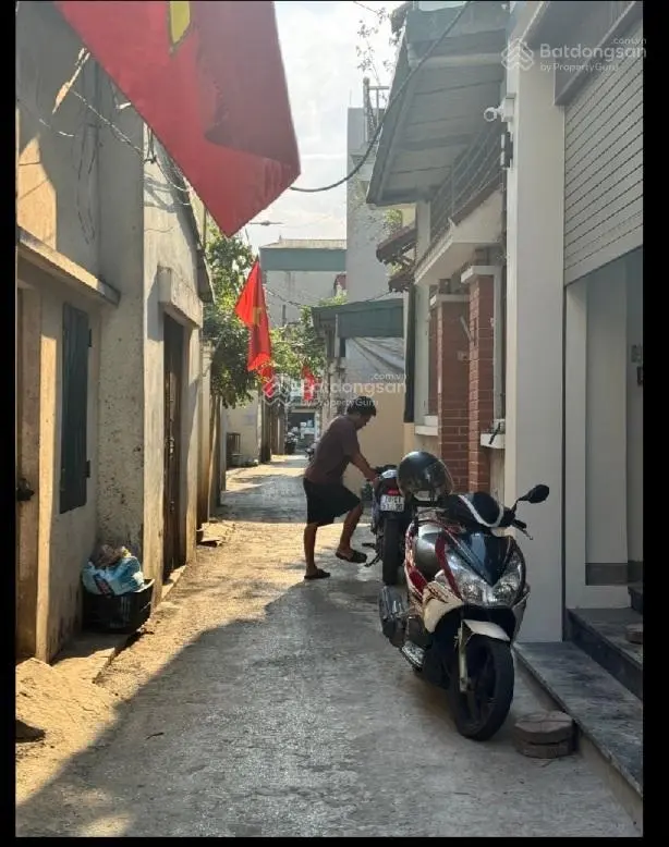 5.1 tỷ /30m2/ 5 tầng/4.2 MT/ Lệ Mật /việt Hưng