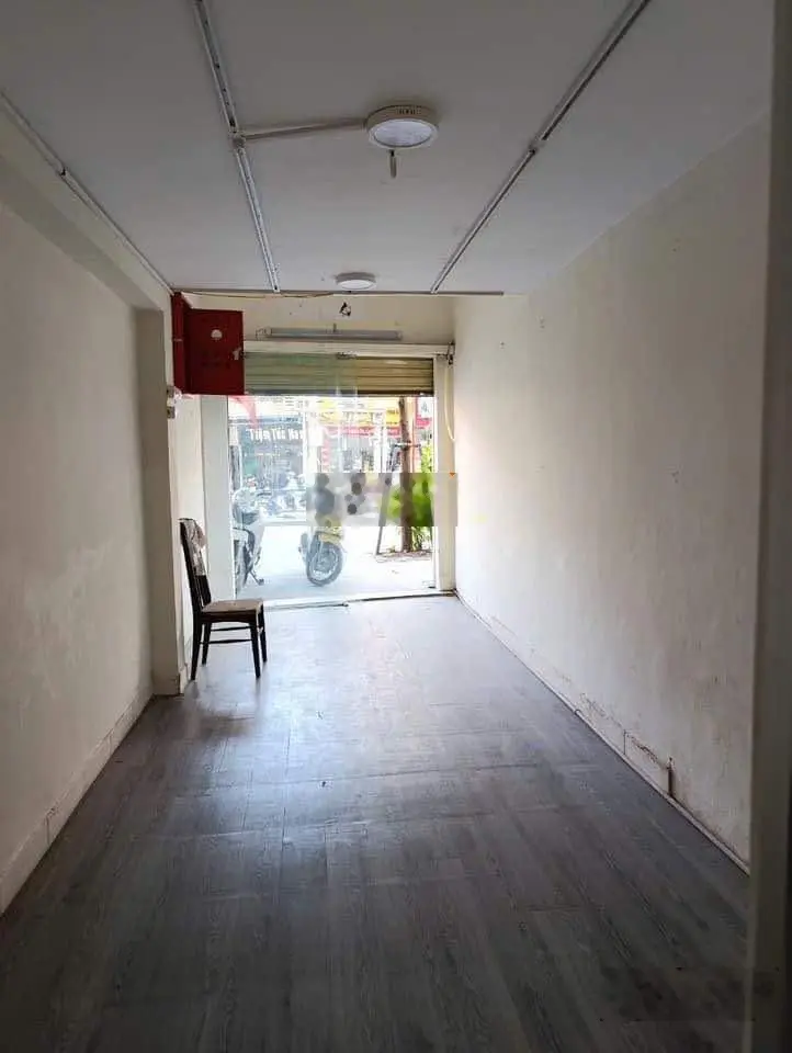 Mặt phố VIP ! Nguyễn Lương Bằng vỉa hè đá bóng - kinh doanh đỉnh - nở hậu.