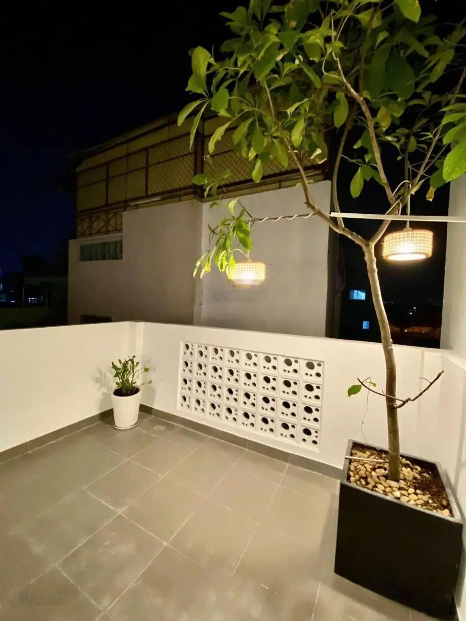 Sát mặt tiền nguyễn thần hiến - nhà 3 tầng + sân thượng, diện tích 35m2