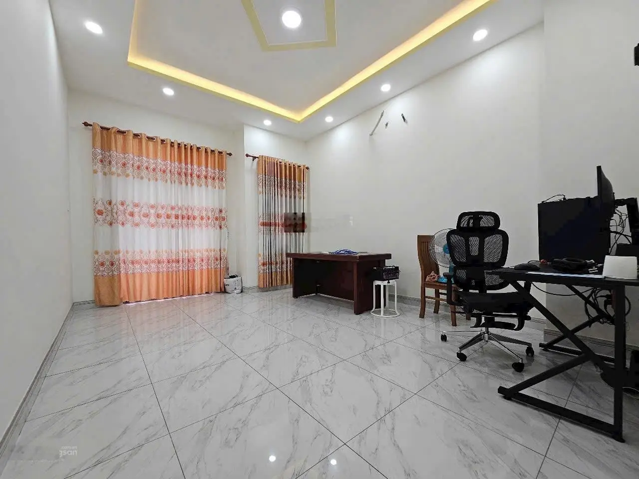 Bán nhà 1 trệt 2 lầu MT đường Võ Thị Sáu p.Đông Hòa Tp.Dĩ An