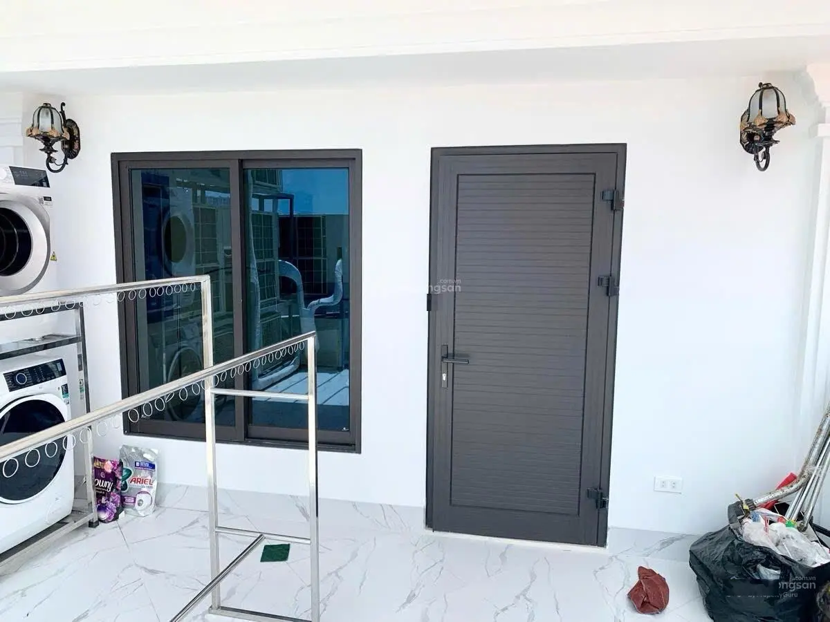 Cực hiếm! Nhà đẹp ở ngay, phân lô phố Hoàng Cầu. Ô tô tránh, đỗ cửa, ngõ thông kinh doanh. 65m2.5t