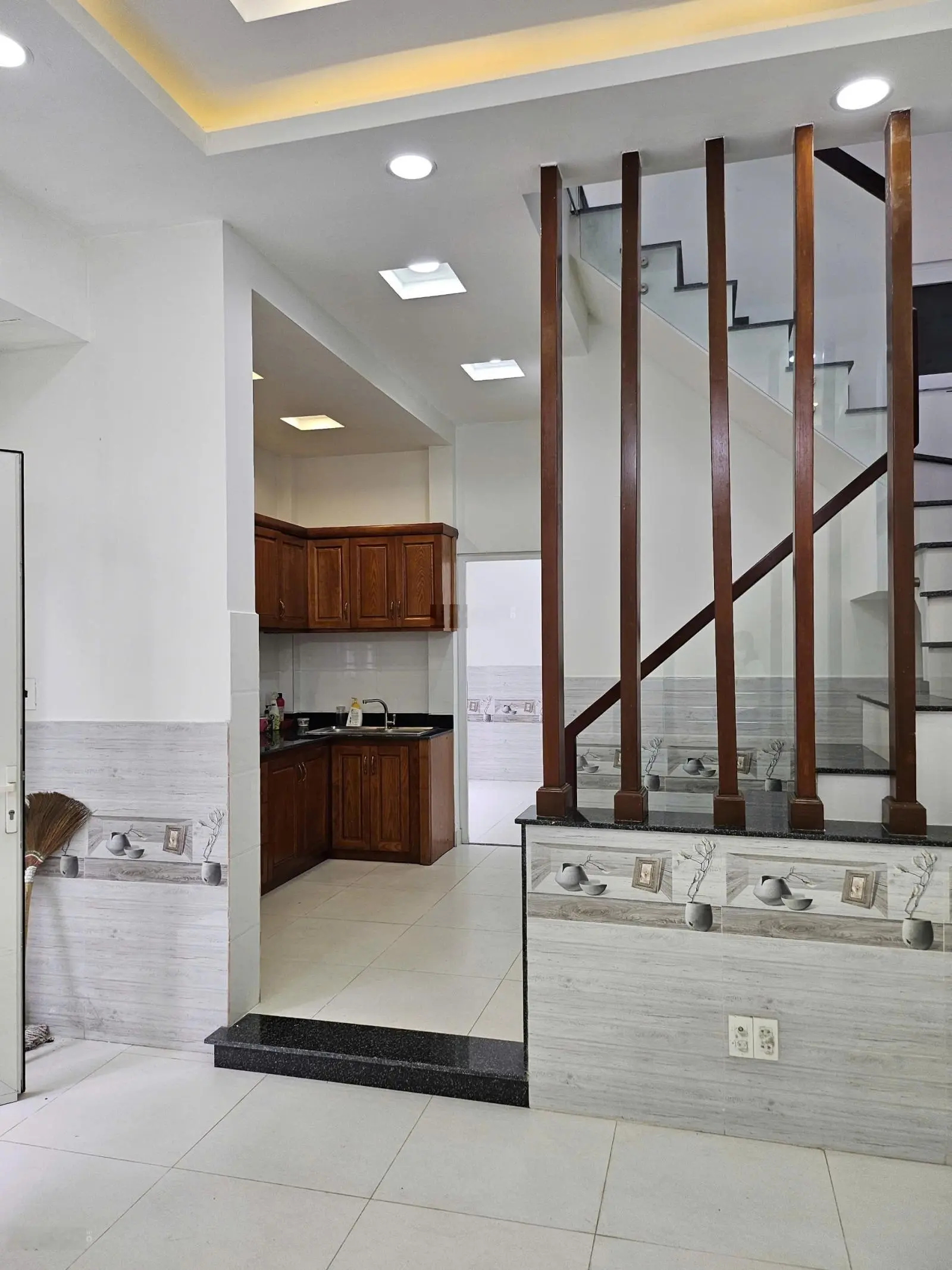 Chỉ 7 tỷ TL - Nhà mới 2 tầng ngang 10m vào ở ngay - Khu Đệ Nhất KS P4 QTB - Chỉ 50m ra Mặt tiền