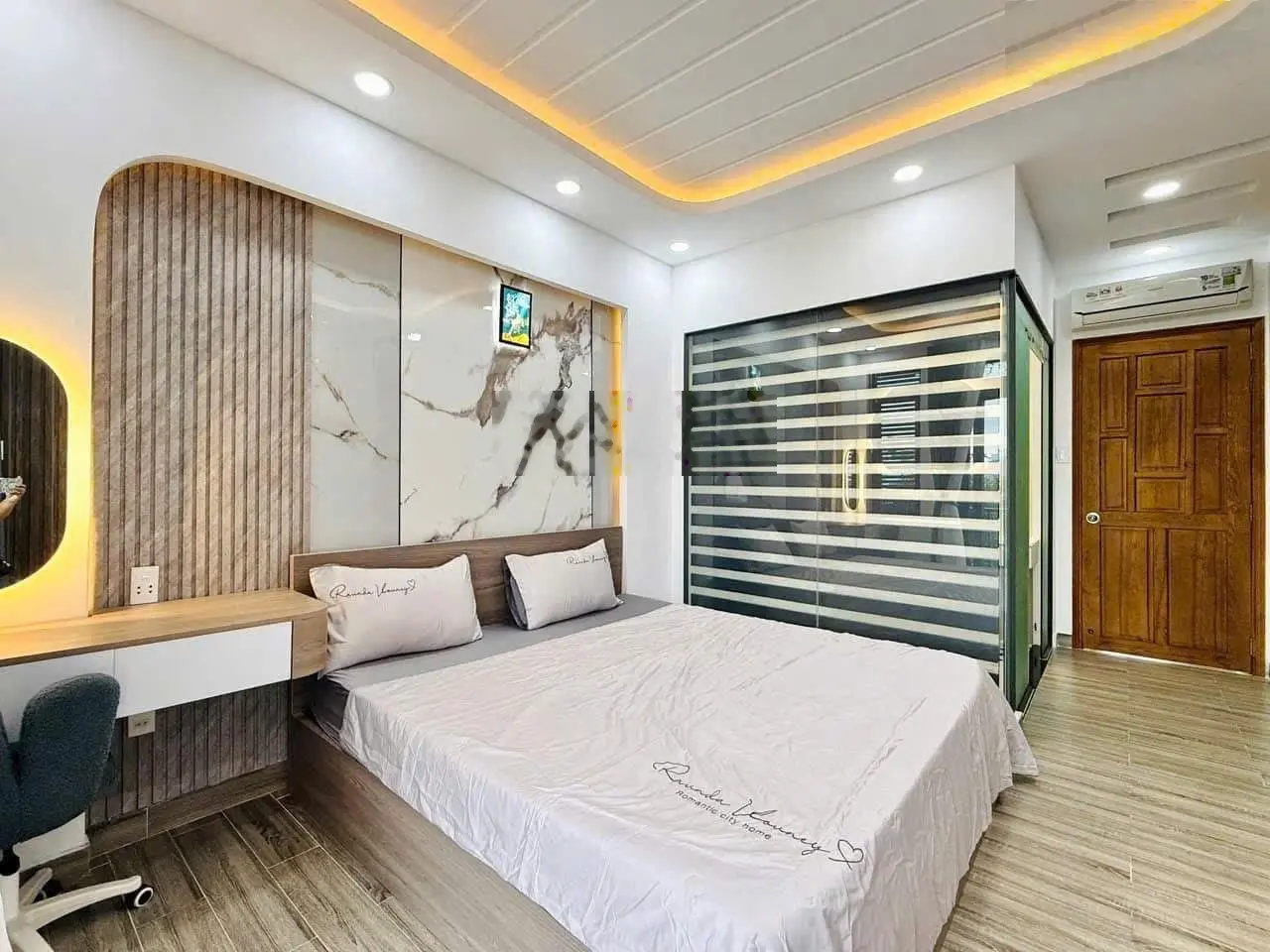 Bán nhà hxh 5m thông dt(3.5x20.39m) 4 tầng 4pn 5wc full nội thất Bùi Quang Là P12 Gò Vấp