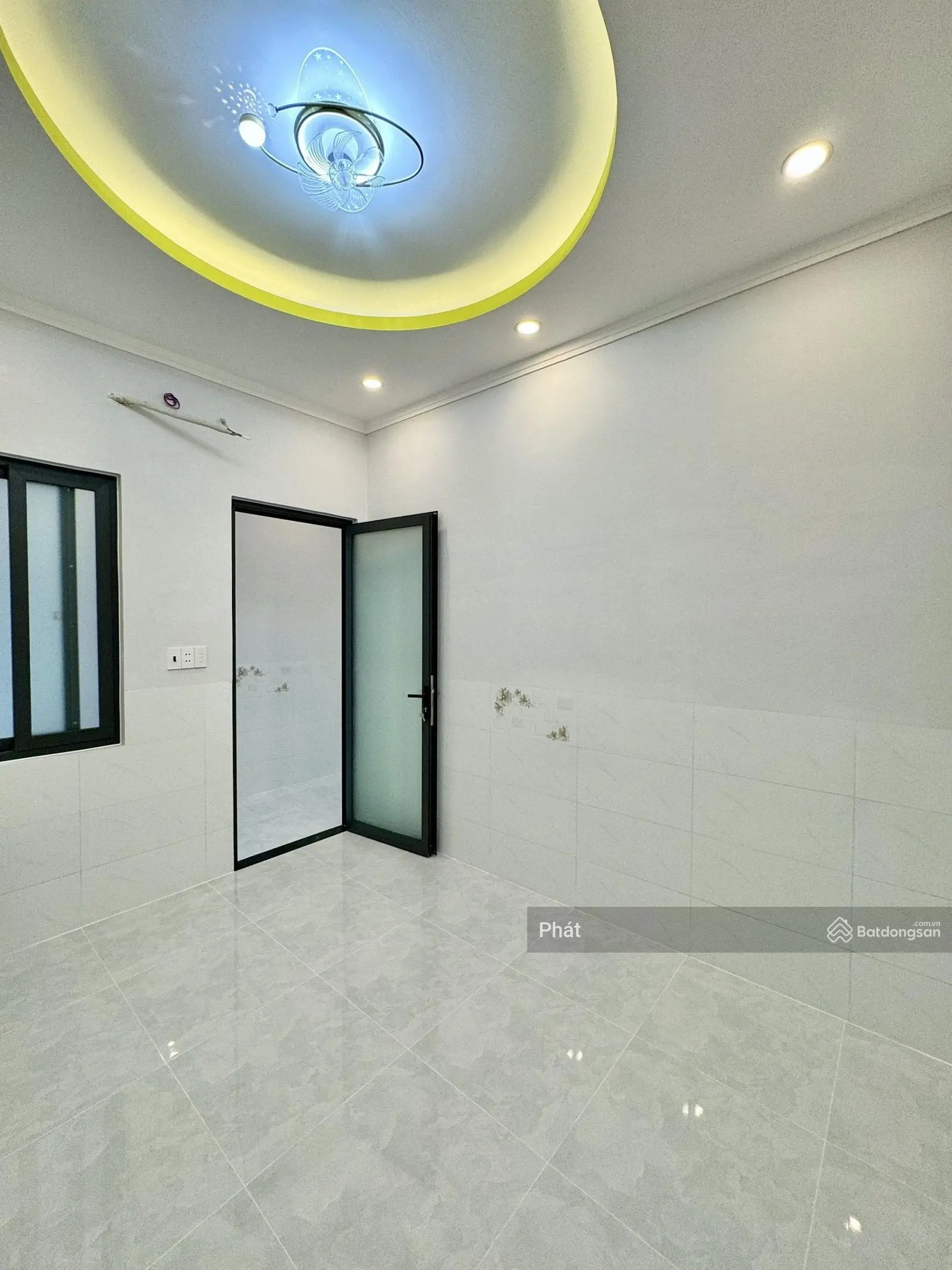 Bán Gấp Nhà 1 trệt 1 Lửng Đúc Sân Xe Hơi Sổ Riêng Thổ Cư 100%, Gần trường tiểu học Tân Phong 2