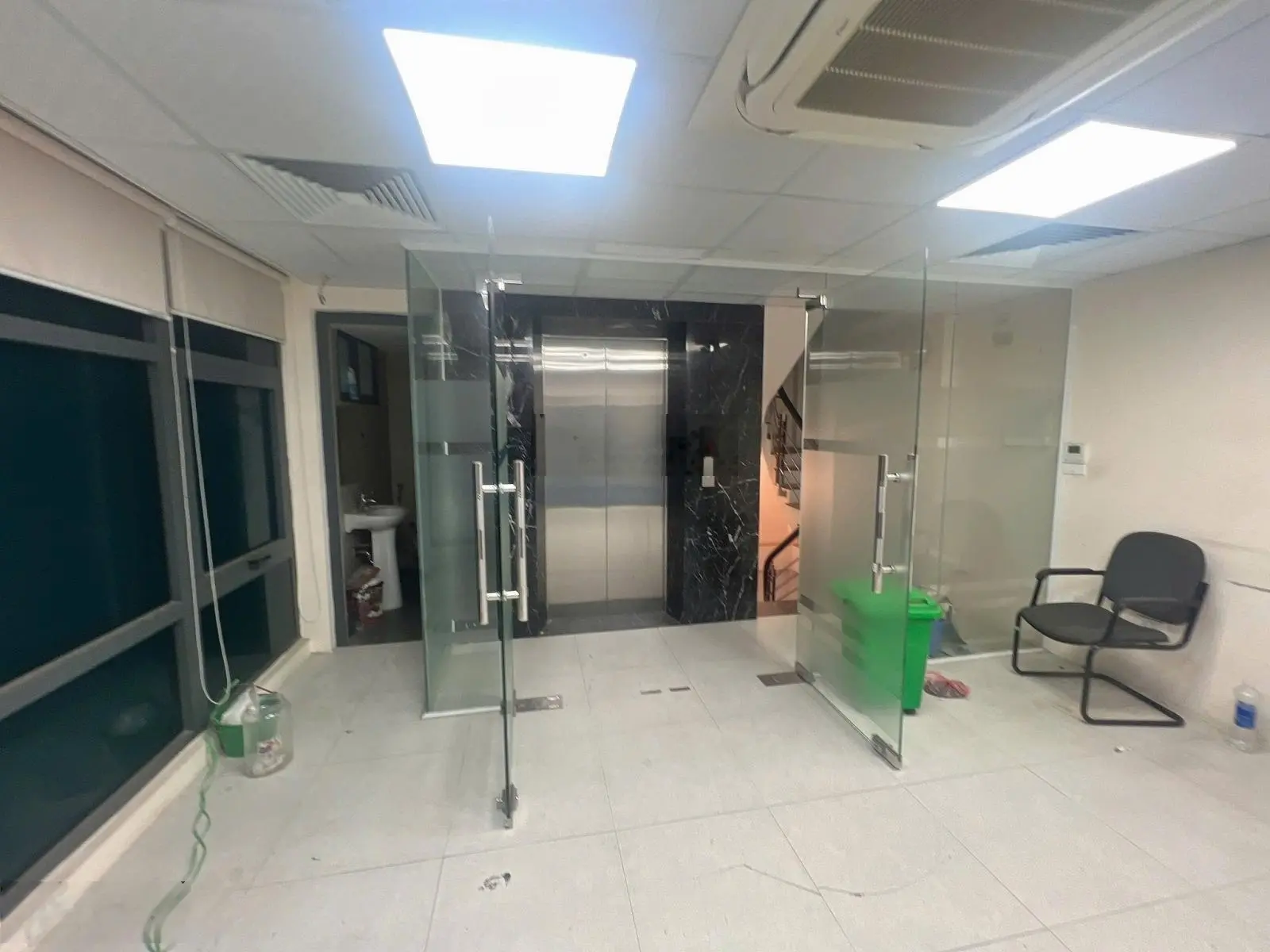 Bán nhà riêng tại Nguyễn Văn Lộc, 14,6 tỷ, 38 m2, 5PN, 6WC,vỉa hè,ô tô tránh, kinh doanh, Thang máy