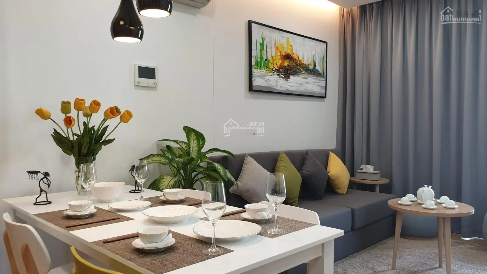 Bán giảm sâu thêm 150tr full nội thất view hồ bơi Republic Holiday Inn giá 2,239 tỷ. LH 0931 633 ***