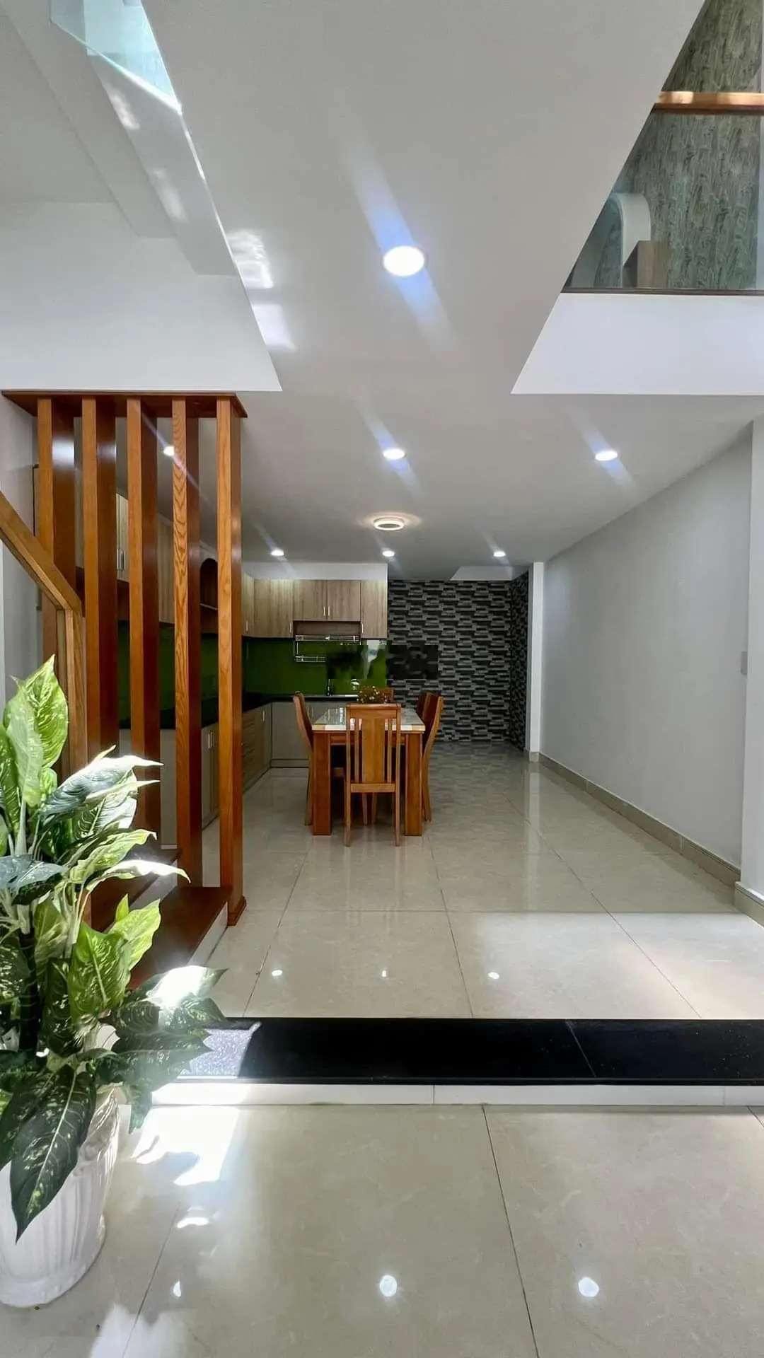 Bán nhà mới hiện đại, xe hơi vào sân, đường số 3, Phường 9, Gò Vấp
