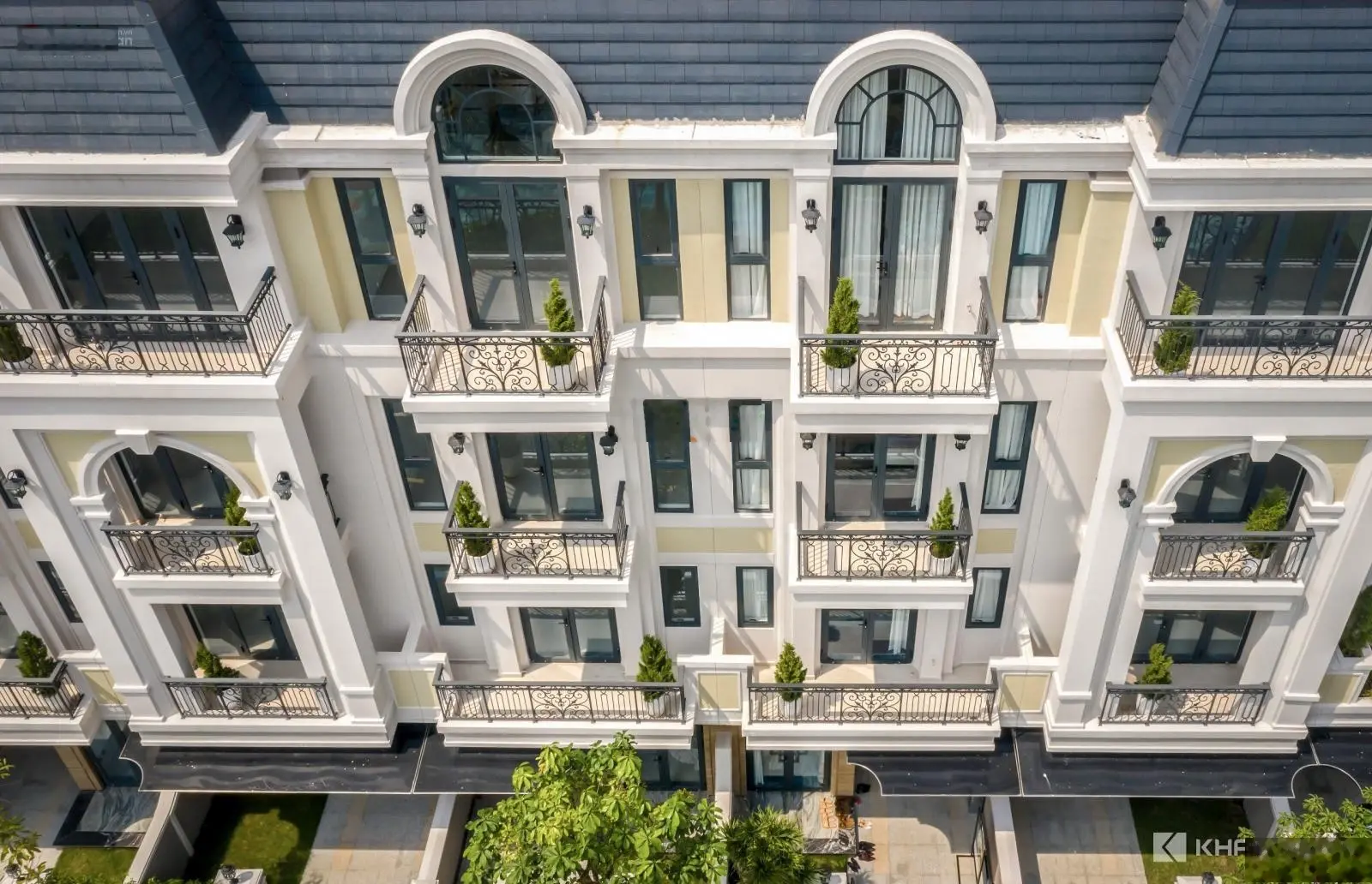 Chọn cộng đồng sống, chọn Classia, nhà phố 3 lầu, vị trí kinh doanh. Còn 1 căn giá tốt nhất.