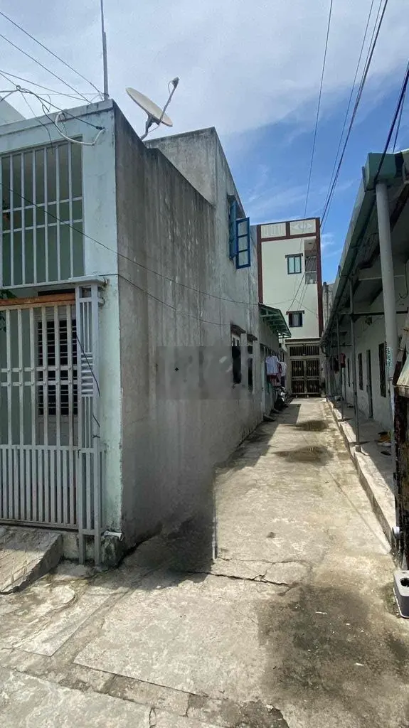 ĐẦU TƯ THUA LỖ CẦN BÁN GẤP DÃY TRỌ 4 PHÒNG LÔ GÓC KIỆT CẨM LỆ