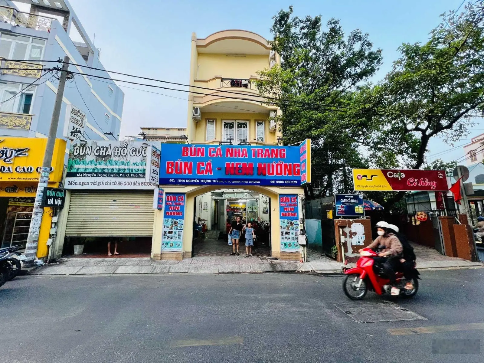 Bán nhà gần Nguyễn Văn Trỗi, ngang 5.25M dài 25.5M. Trệt 2 lầu chỉ 25 tỷ TL