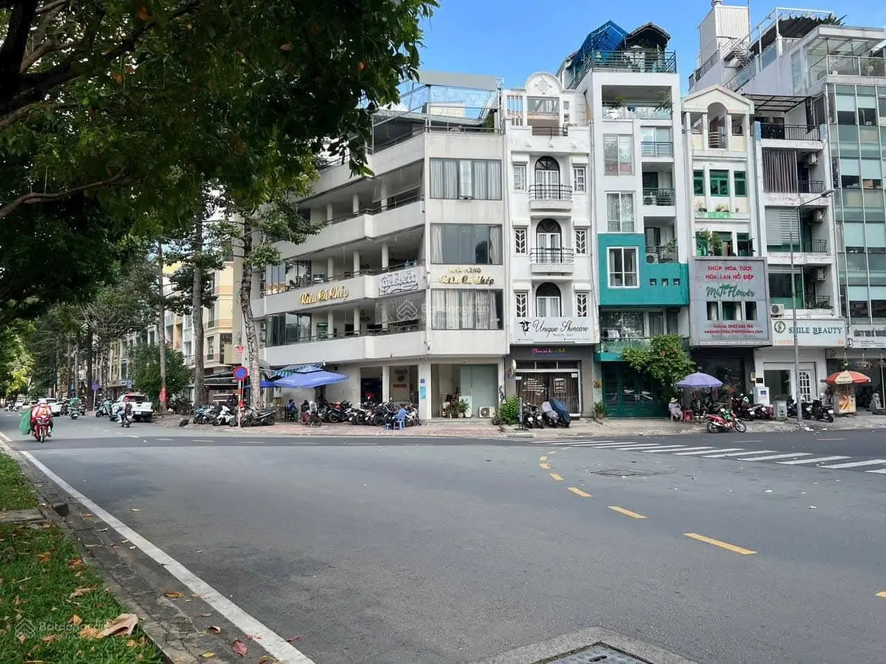 Bán nhà mặt tiền đường Võ Văn Tần Quận 3,kết cấu 1 hầm 6 lầu,giá tốt nhất cung đường