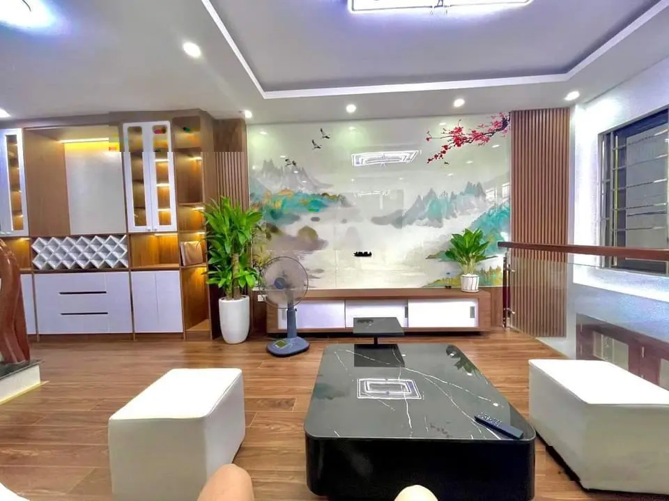 Siêu hiếm, ĐỘI CẤN-BA ĐÌNH-HÀ NỘI, DT: 44m2 x 3 Tầng-MT: 3,9m/ Giá: 6,3 Tỷ