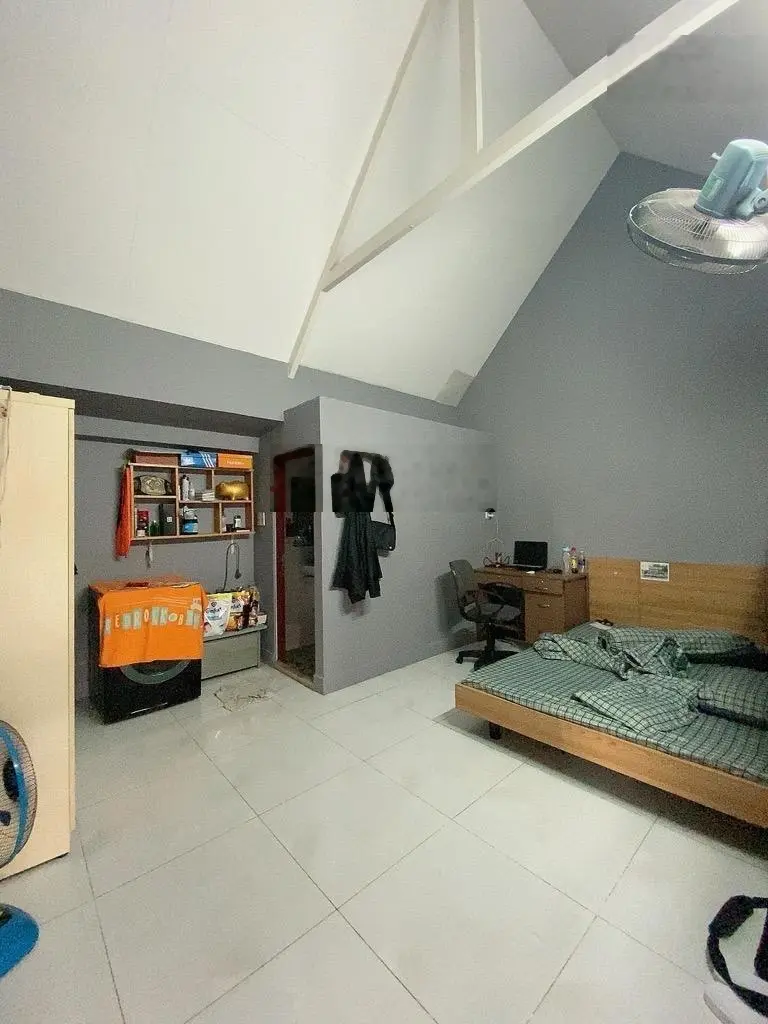 Nhà 4 tầng mặt tiền Lê Văn Chí - 151M2 NGANG KHỦNG 7.6M - Thu nhập hơn 50tr/ tháng.
