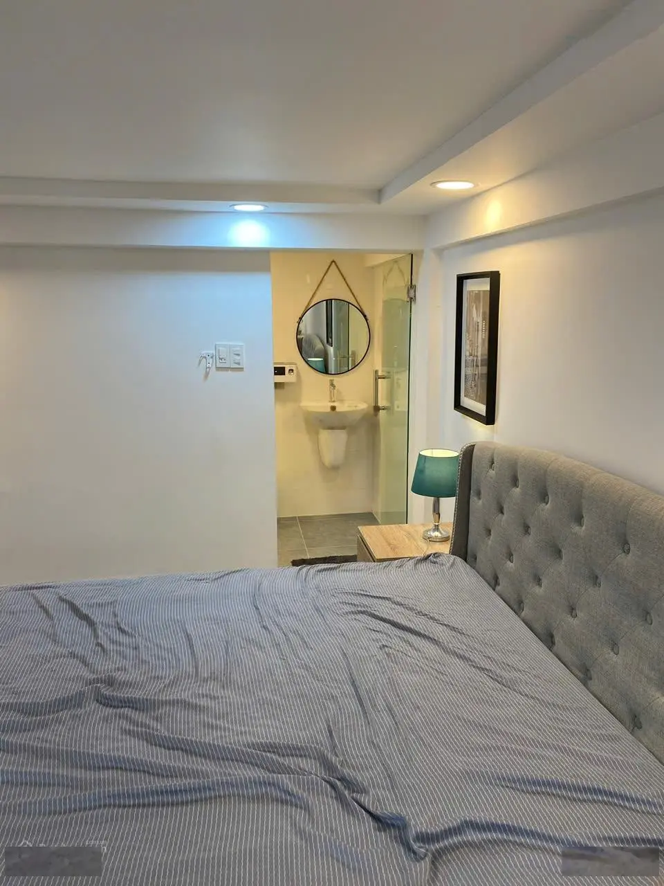 Bán gấp nhà mặt tiền đường số 10a, phường 6, Quận 4.