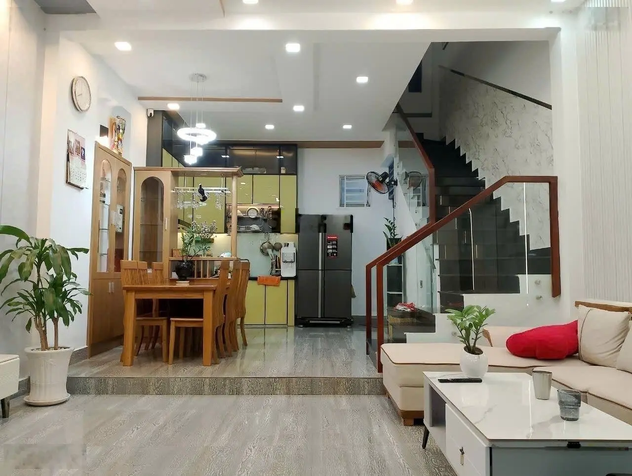 Gò Vấp, Sát trường học Diện tích: 5.2m x 11m . CN 52m2 chỉ nhỉnh 5 tỷ