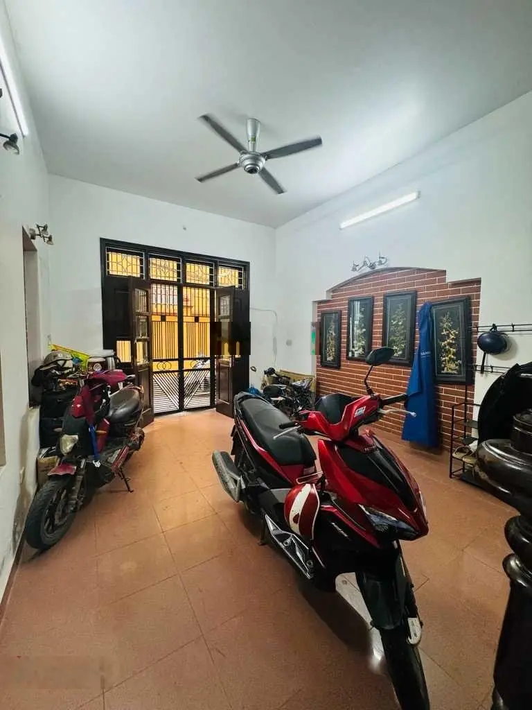 Xuân Tảo, Xuân Đỉnh Ngoại Giao Đoàn 48m2 4T dân xây. Trước nhà 3m ô tô 5m. LH: 0362 889 ***