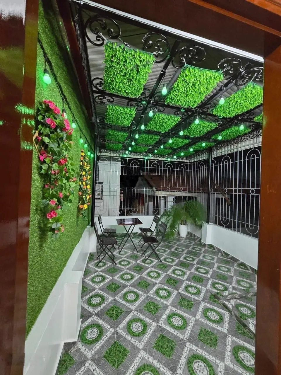 Bán nhà ngõ 86 Tô Vĩnh Diện Thanh Xuân ngõ thông ô tô vào nhà tặng nội thất 40m2 x 5 tầng 9.9 tỷ
