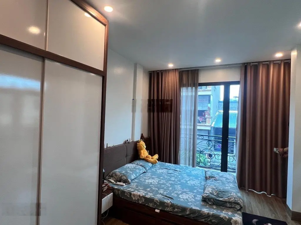 Hiếm! Hộ khẩu Ba Đình - phố - lô góc kinh doanh - 3p đi xe vào phố cổ giá 7.8 tỷ