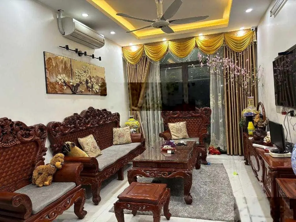 Chính chủ bán nhà 60m2, 5 tầng, giá 25.5 tỷ, mặt phố Kim Đồng kinh doanh, văn phòng cực đỉnh