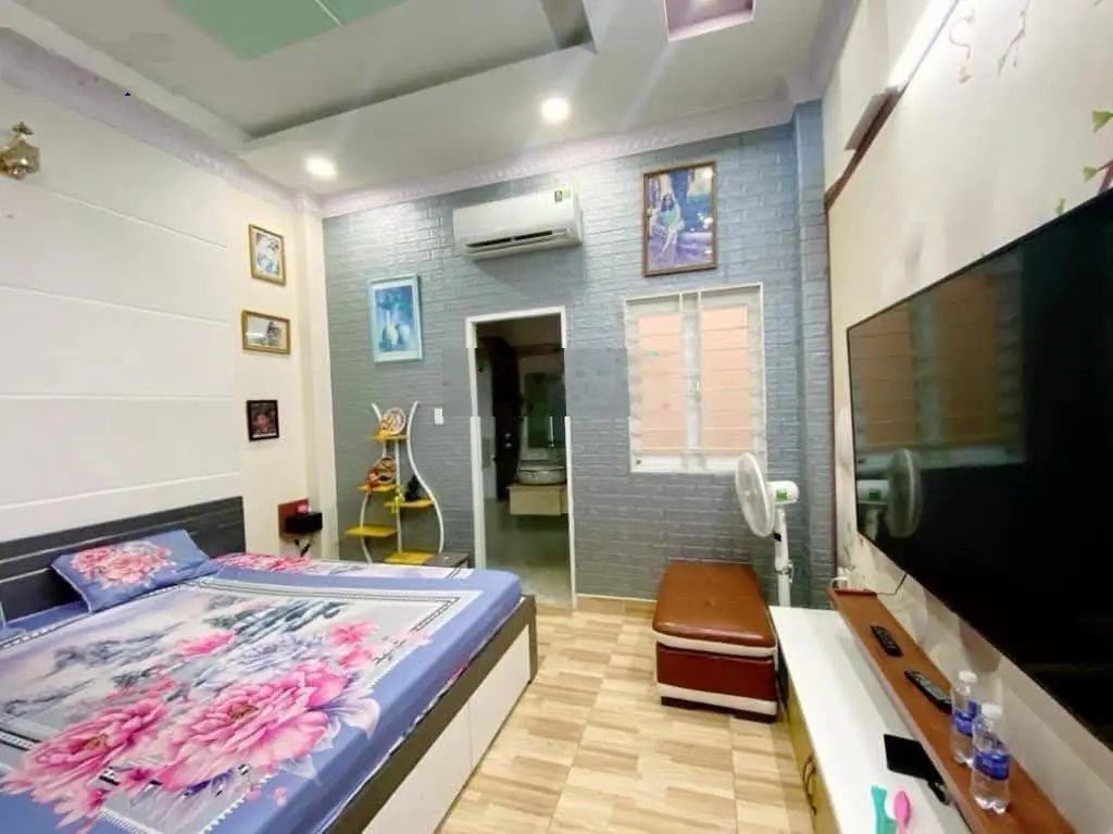 Nhà đẹp 3 tầng-58M2 -ngang 4,2- full nội thất xe hơi tới nhà Huỳnh Tấn Phát nhỉnh 7 tỉ