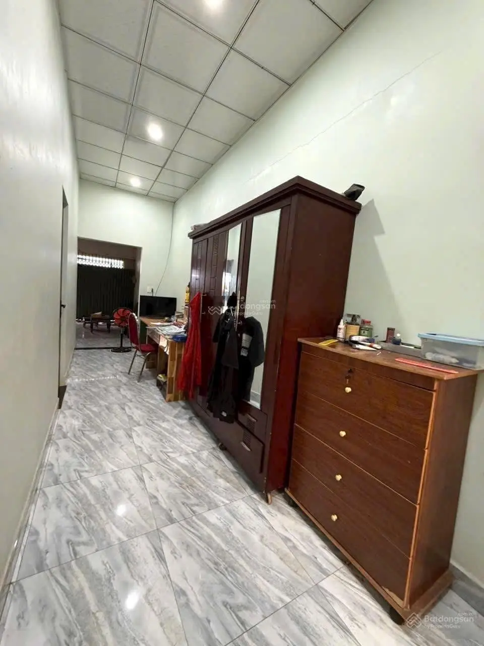 bán gấn căn nhà mặt tiền chợ tân phong vị trí kinh doanh vàng