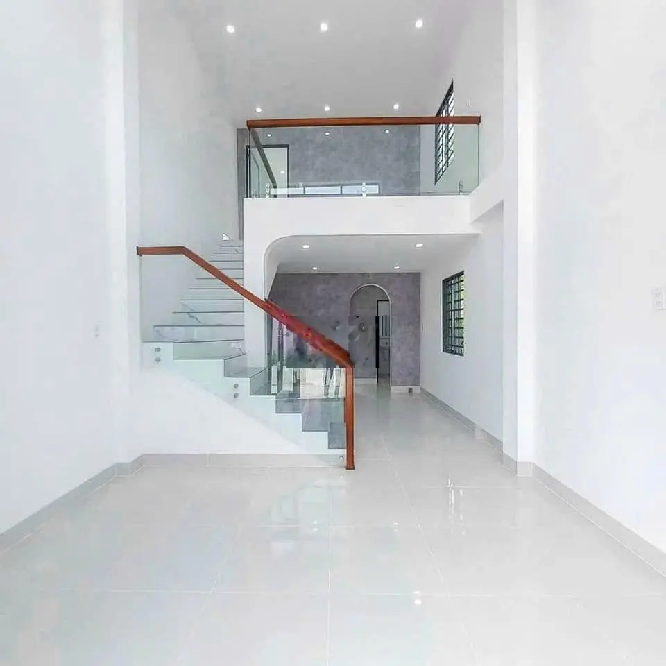 Bán Nhà Cấp 4 có gác lửng (40m2) Gần Chợ Bình Thành, Giá 1Tỷ650 TL