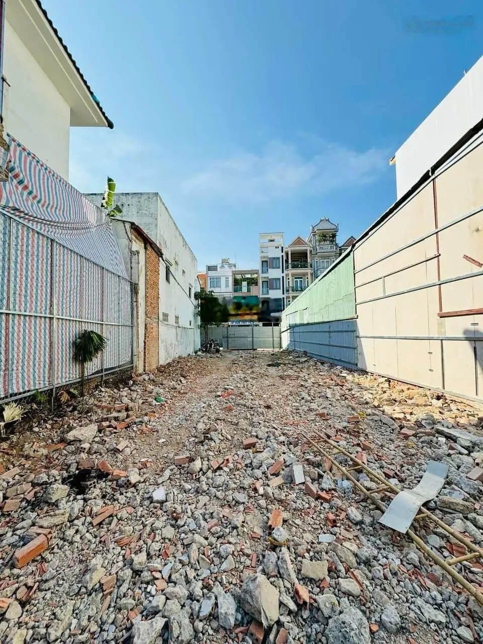 Bán đất 235m2, giá 18 tỷ, mặt tiền đường 28, p. Cát Lái, TP Thủ Đức. LH: 0902 126 ***