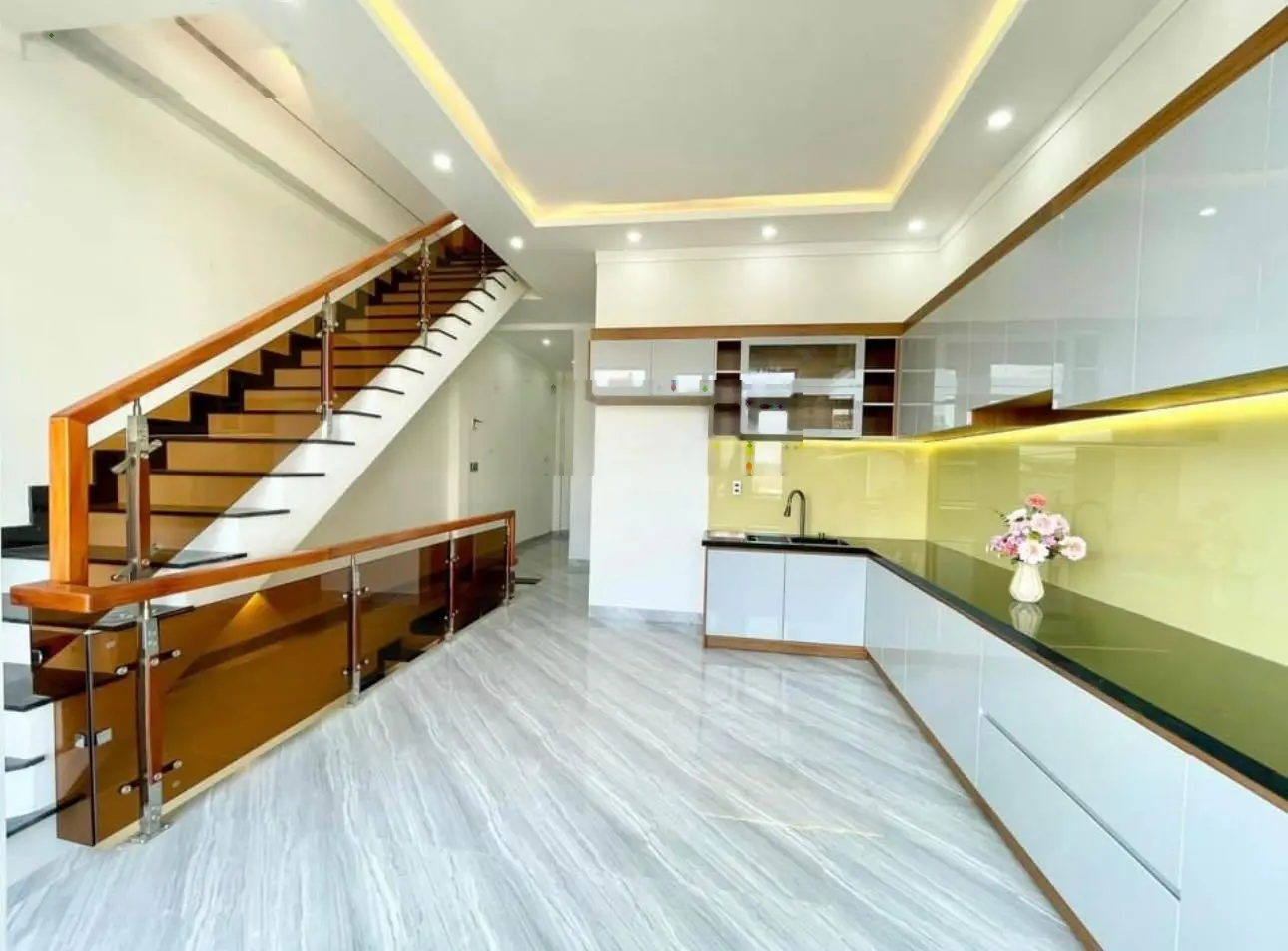 Nhà 3 tầng - phường Tân Lợi - hẻm ô tô Nguyễn Hữu Thấu chỉ 3.1 tỷ, diện tích sử dụng 170m2