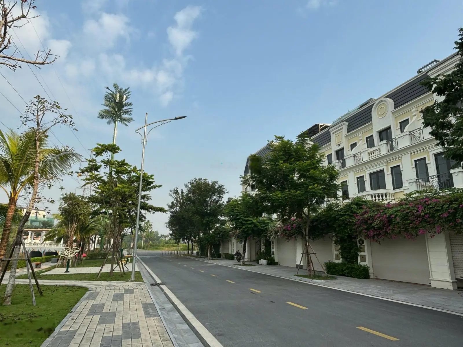 HÀNG ĐỘC TẠI An Lạc Green Symphony, mặt sông lười hút nhiều vượng khí