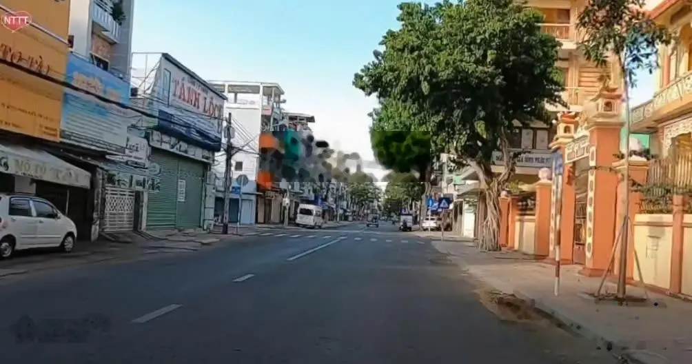 Bán nhà mặt tiền đường Ngô Gia Tự - Trung tâm thành phố Nha Trang, sát chợ Xóm Mới