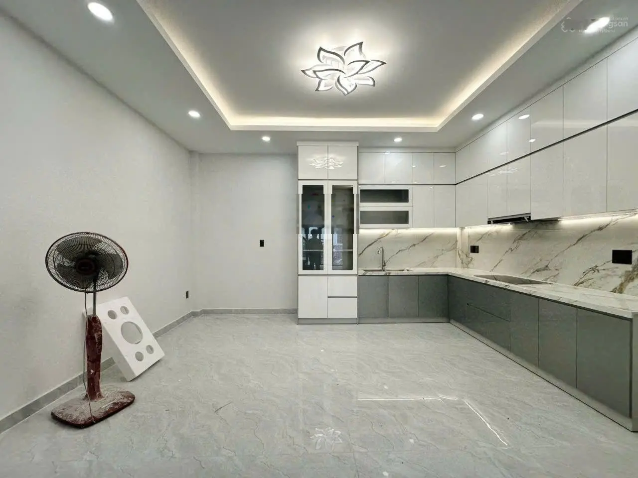 Nhà mới lung linh, 3PN, 4WC, 76m2 tại Đặng Văn Ngữ, Phú Nhuận, 12 tỷ VND
