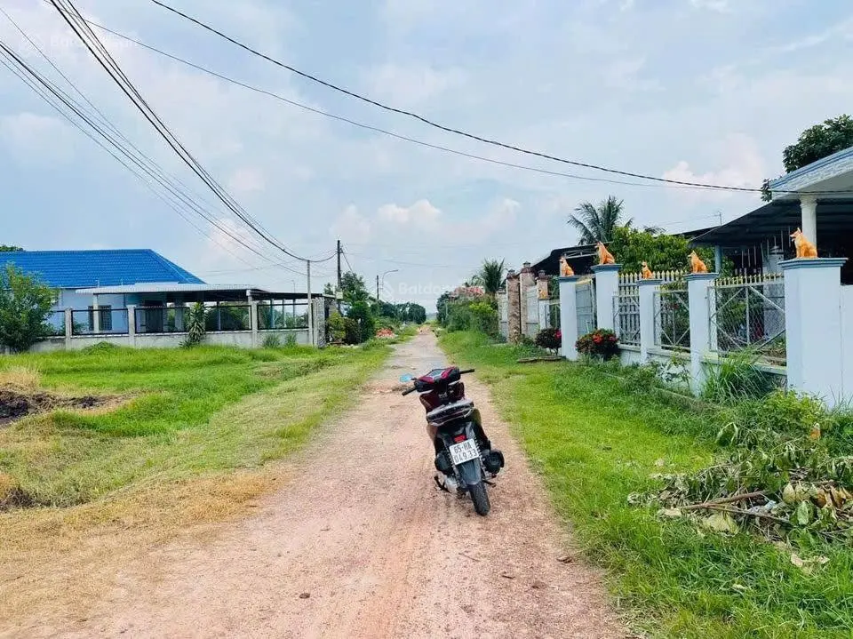 Cần bán gấp lô đất thị xã trảng bàng kp.gia huỳnh ngnag 10 dài 20 thích hợp xây nhà vườn giá đầu tư