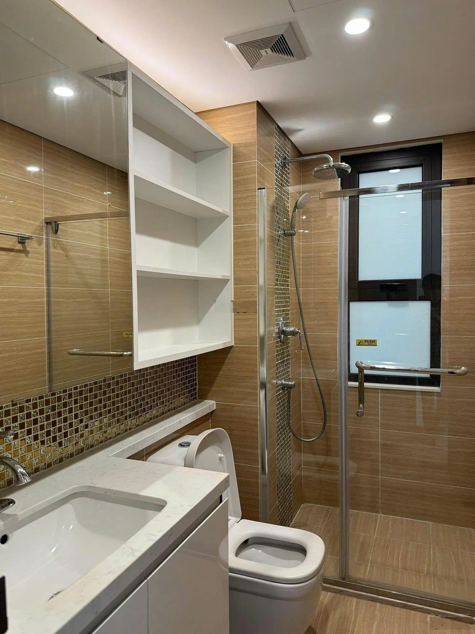[Cam kết giá tốt nhất] Chính chủ gửi bán gấp căn hộ 2PN 79.8m full đủ đồ đẹp tại Vinhomes Gardenia
